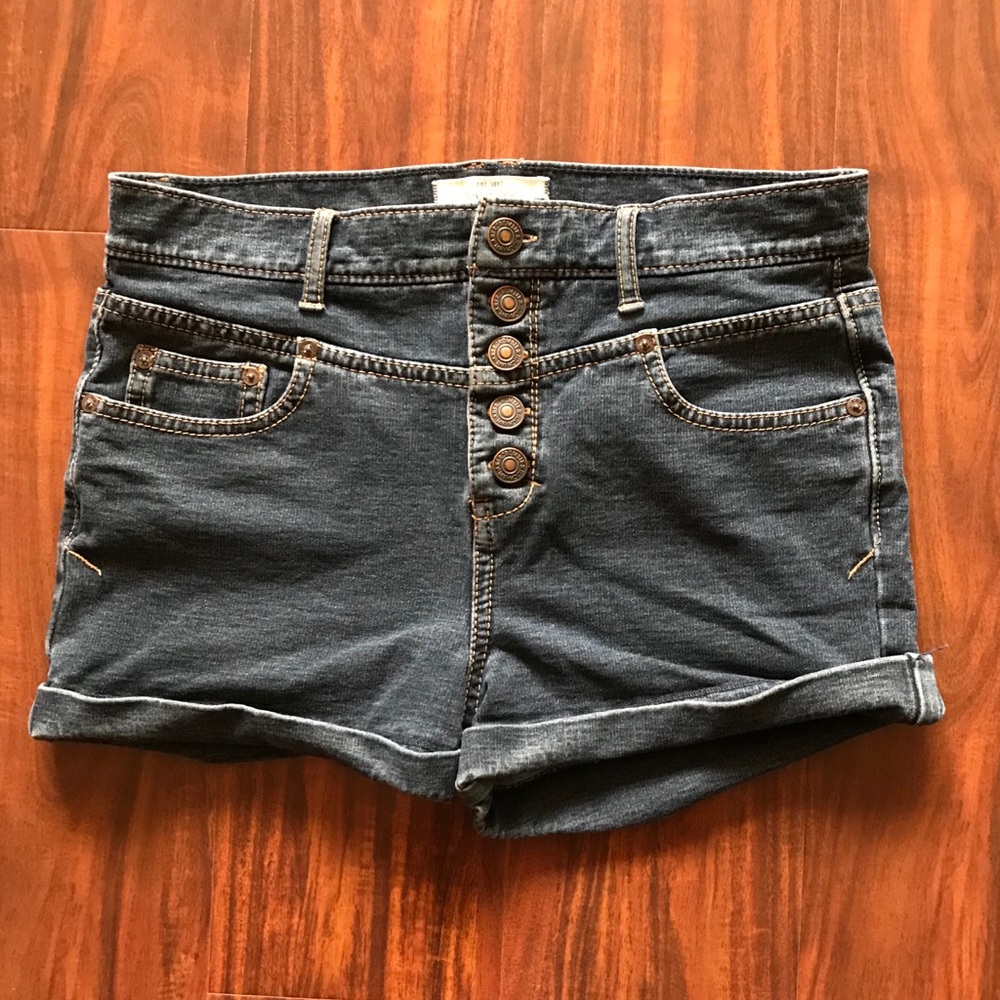 A&F High Waist shorts